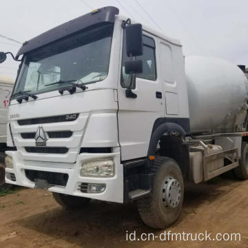 Truk Pengaduk Beton Howo 6 * 4 Bekas